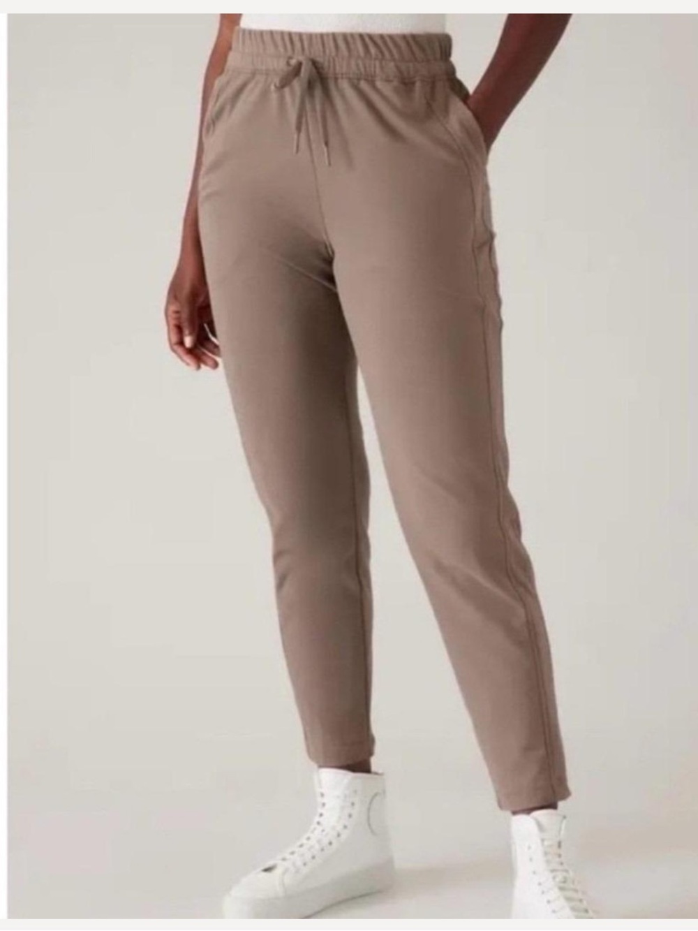 NWT Athleta ‘Retroplush Tapered Pant’ Relaxed Drawstring Pant in Pyrite - (XS)